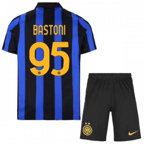 Inter Milan Bastoni 95 Hjemme 2026-27 - Barn Draktsett Inter Milan Bastoni 95 Hjemme 2026-27 - Barn Draktsett