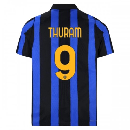 Inter Milan Thuram 9 Hjemme 2026-27 - Herre Fotballdrakt Inter Milan Thuram 9 Hjemme 2026-27 - Herre Fotballdrakt