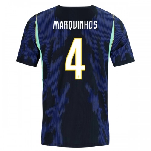 Brasil Marquinhos 4 Borte VM 2026 - Herre Fotballdrakt Brasil Marquinhos 4 Borte VM 2026 - Herre Fotballdrakt